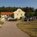 Handing out beers to construction workers
