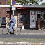 A long walk in the park of a palace