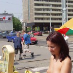 A fruit stand at a well frequented crossing