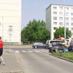 A fruit stand at a well frequented crossing