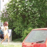 A fruit stand at a well frequented crossing