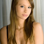 Agnes B – Presenting