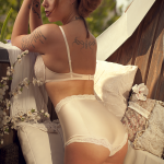 Ayria Lovett Fruhlingserwachen