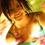 Yuri Komuro 小室友里