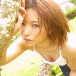 Yuri Komuro 小室友里