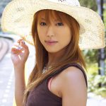 Hitomi Hayasaka (早坂ひとみ) – VOYAGE