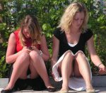 外国人女性の街撮りパンチラ画像まとめ