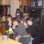 パンチラが見つかる集合写真・記念写真まとめ