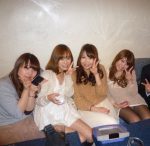 パンチラが見つかる集合写真・記念写真まとめ