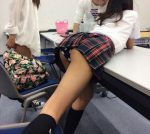 素人のパンチラだけで抜けるエロ画像