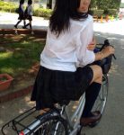 汗で下着や乳首が濡れ透けしてるエロ画像