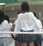 汗で下着や乳首が濡れ透けしてるエロ画像