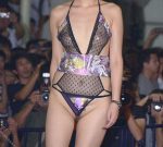 コンパニオンのイベントエロハプニング画像