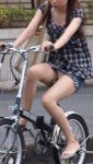 漕いでる自転車パンチラ画像まとめ