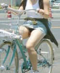漕いでる自転車パンチラ画像まとめ