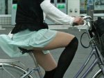 漕いでる自転車パンチラ画像まとめ