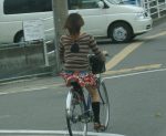 漕いでる自転車パンチラ画像まとめ