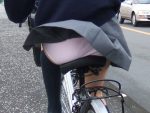 漕いでる自転車パンチラ画像まとめ