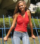 ノーブラな外国人美女の胸ポチエロ画像