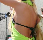 私服が薄着な街撮りギャルのエロ画像