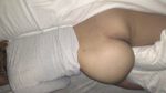 下半身裸で熟睡する無防備な寝姿のエロ画像