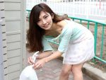 ゴミ出し・ゴミ捨ての胸チラ（ノーブラ多数）画像