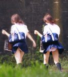JKのパンツ見放題な複数パンチラエロ画像