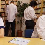 学業と芸能の両立に励むアイドルの淫らな学校性活 夏乃ひまわり