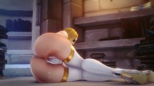 Luna touching herself